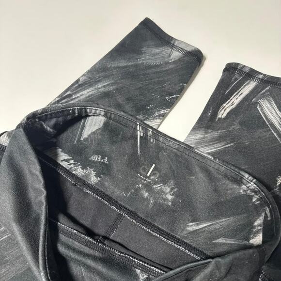 Alo Yoga Leggings - Picture 5 of 7